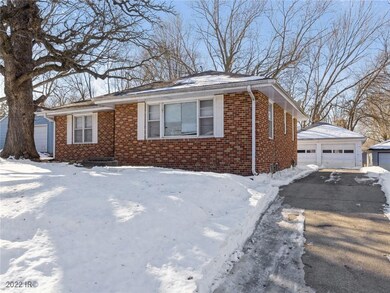 4124 Lower Beaver Rd, Des Moines, IA 50310 - photo 7