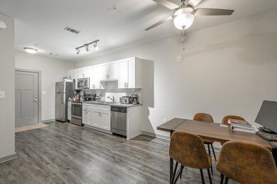 782 Riverfront Pkwy #415 HD-6