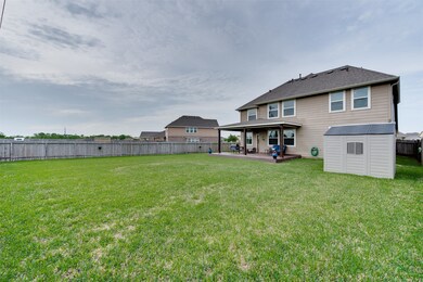 375 Lake Line Dr, Alvin, TX 77511 - photo 4