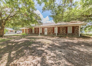 220LedouxDrExt-4