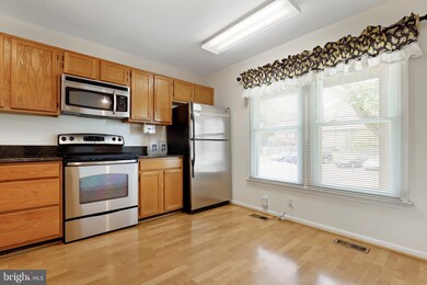 3669 Silver Spruce Cir, Burtonsville, MD 20866 - photo 6