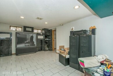4112 E 10th St, Des Moines, IA 50313 - photo 7