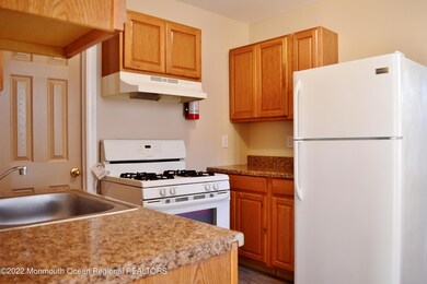 apt6kitchen1