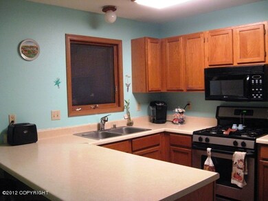 Kitchen - Lots of Counter space!
