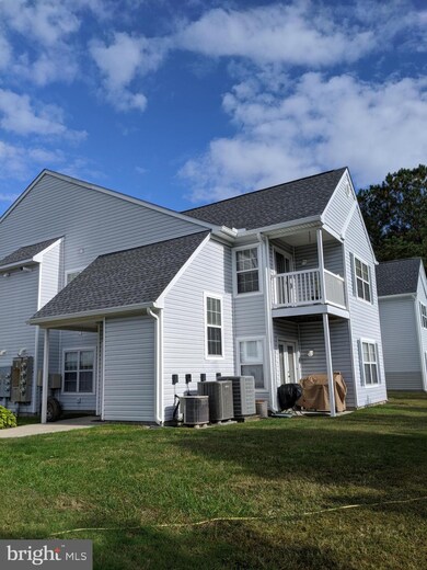11421 Manklin Creek Rd unit 8, Berlin, MD 21811 - photo 2