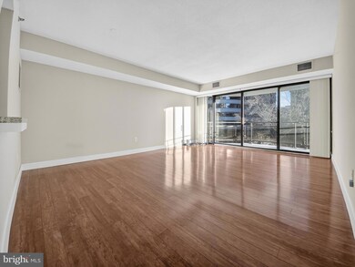 The Atrium unit 517, Arlington, VA 22209 - photo 2