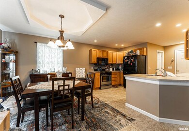 1002 N Sherman St, Lincoln, IL 62656 - photo 6