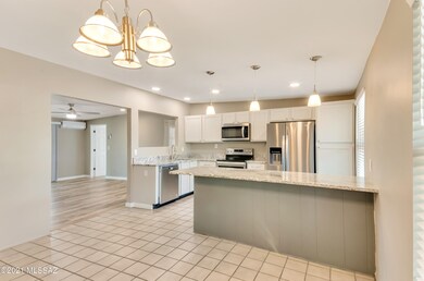 Open floorplan from Kitchen to the famil
