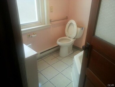 236 S Franklin St, Allentown, PA 18102 - photo 6