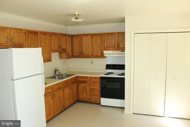 14 Courtland St, Taneytown, MD 21787 - photo 2