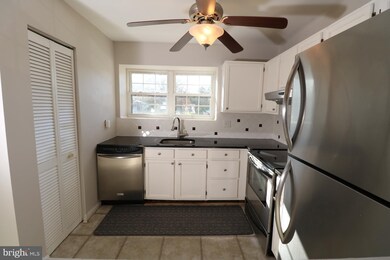 6016 Beacon Hill Place, Capitol Heights, MD 20743 - photo 4