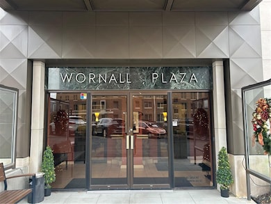 310 W 49th St unit 403, Kansas City, MO 64112 - photo 3