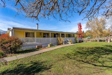 400 Holmstead Rd, Williams, OR 97544 - photo 2