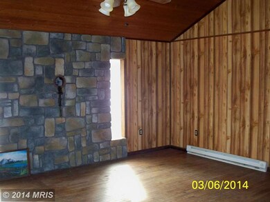 47 Circling Hawk Ln, Berkeley Springs, WV 25411 - photo 6