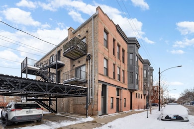 2354 S Oakley Ave unit B2, Chicago, IL 60608 - photo 3