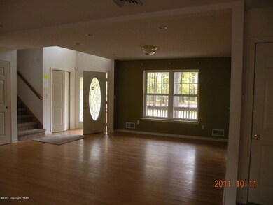 425 Beech Ridge Dr, Pocono Summit, PA 18346 - photo 2