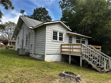 610 E Kearns Ave, High Point, NC 27260 - photo 7