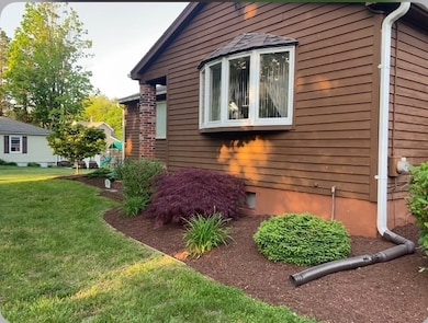 23 Peros Dr, Agawam, MA 01001 - photo 4