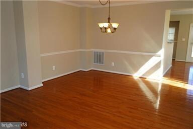 42728 Rolling Rock Square, Chantilly, VA 20152 - photo 4