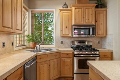 61283 Splendor Ln, Bend, OR 97702 - photo 7