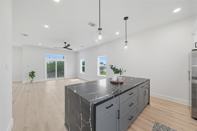 4749 Wilmington St unit C, Houston, TX 77033 - photo 7