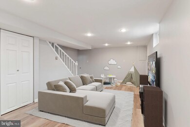 5703 Fenwick Dr, Alexandria, VA 22303 - photo 3