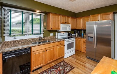 5217 Aspen Dr, West Des Moines, IA 50265 - photo 6