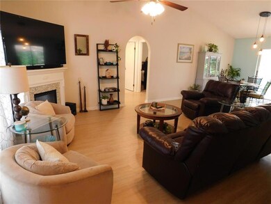 LIVING RM