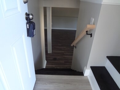 164 Austin Ave, Carpentersville, IL 60110 - photo 2