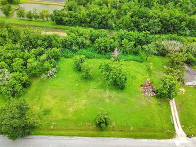 102 Canal Dr, Friendswood, TX 77546 - photo 7