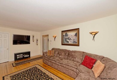 5 Bertone Dr, Schenectady, NY 12306 - photo 6