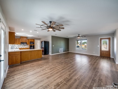 433 E Klein Rd, New Braunfels, TX 78130 - photo 4