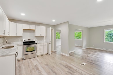 4212-Rogers-Rd-Photos-13