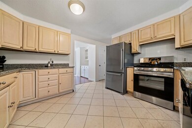 6 Gettysburg Dr, Nashua, NH 03064 - photo 5