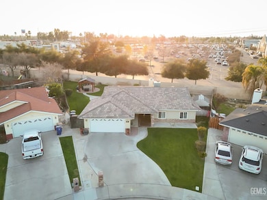 2017 William F Halsey Ave, Bakersfield, CA 93304 - photo 3