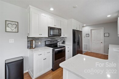 305 Nixon Rd, Statesville, NC 28625 - photo 7