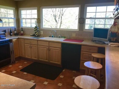 112 Orben Ln, Milford, PA 18337 - photo 3