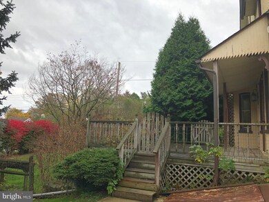 511 Arch St, Spring City, PA 19475 - photo 5