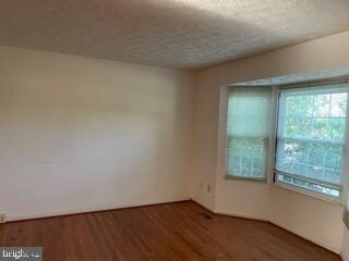 13346 Burkitts Rd, Fairfax, VA 22033 - photo 2