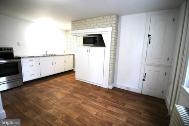 128 1ST FLOOR W Main St, New Holland, PA 17557 - photo 4