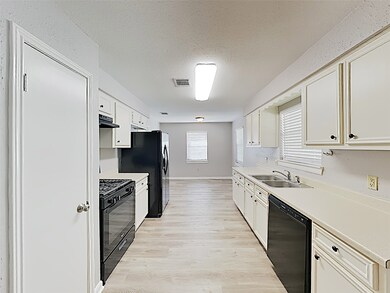 29507 Brookchase Dr, Spring, TX 77386 - photo 6