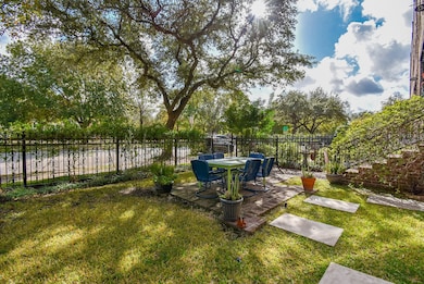 1349 Heights Blvd unit B, Houston, TX 77008 - photo 2