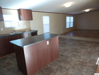 573 Davis Rd, Rutledge, TN 37861 - photo 3