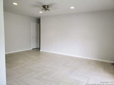 11424 Pine Mesa Dr, San Antonio, TX 78245 - photo 3