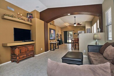 5040 E Roberta Dr Cave Creek-large-002-3