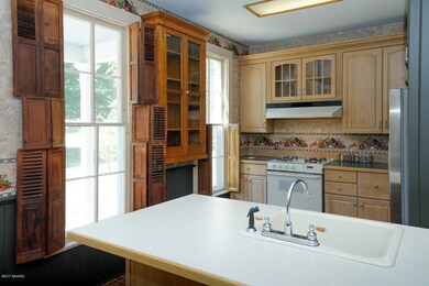 2112 Vanderbilt Ave, Portage, MI 49024 - photo 5