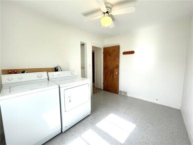 1520 W 2nd St N, Newton, IA 50208 - photo 7