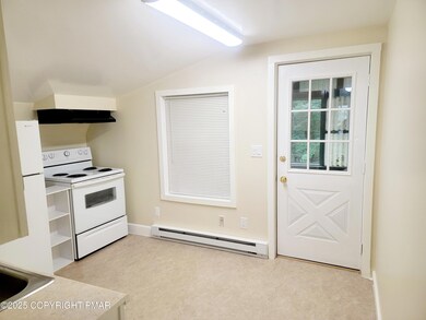 122 Maggie Way unit 202, Effort, PA 18330 - photo 3