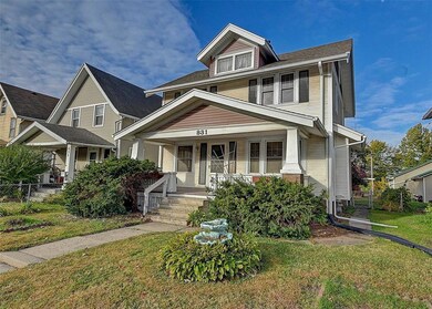 831 15th St SE, Cedar Rapids, IA 52403 - photo 2