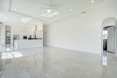 4000 W Camelot Cir, Davie, FL 33328 - photo 6